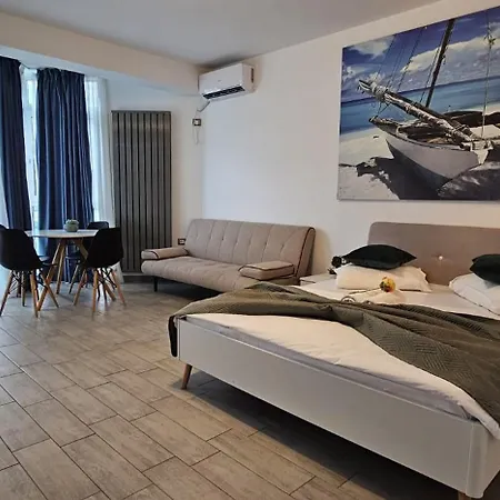 Panoramic Beach And Pool Gorgeous Family Studio Prima Linie La Mare ナボダリ