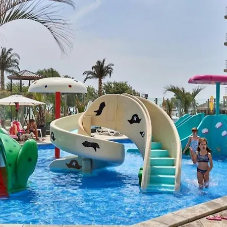 アパート Panoramic Beach And Pool Gorgeous Family Studio Prima Linie La Mare