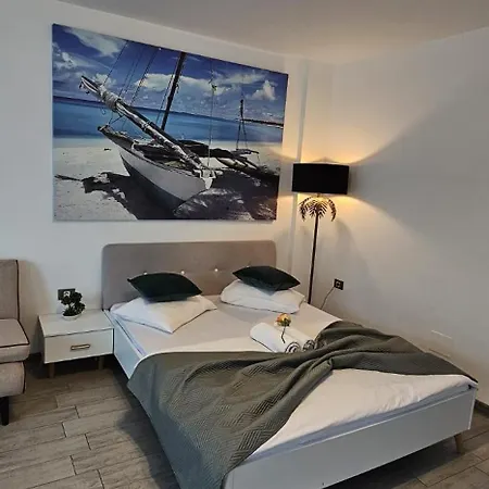 Panoramic Beach And Pool Gorgeous Family Studio Prima Linie La Mare *