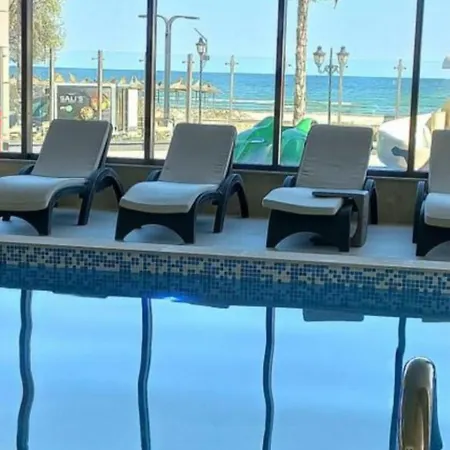 Panoramic Beach And Pool Gorgeous Family Studio Prima Linie La Mare